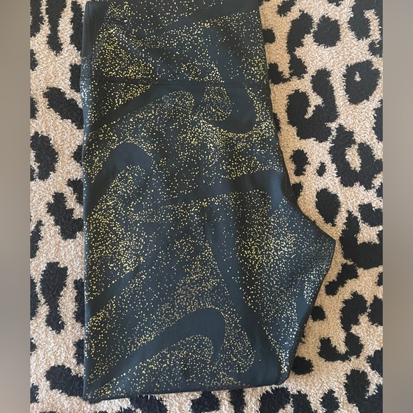 Nike gold glitter leggings - Picture 1 of 4